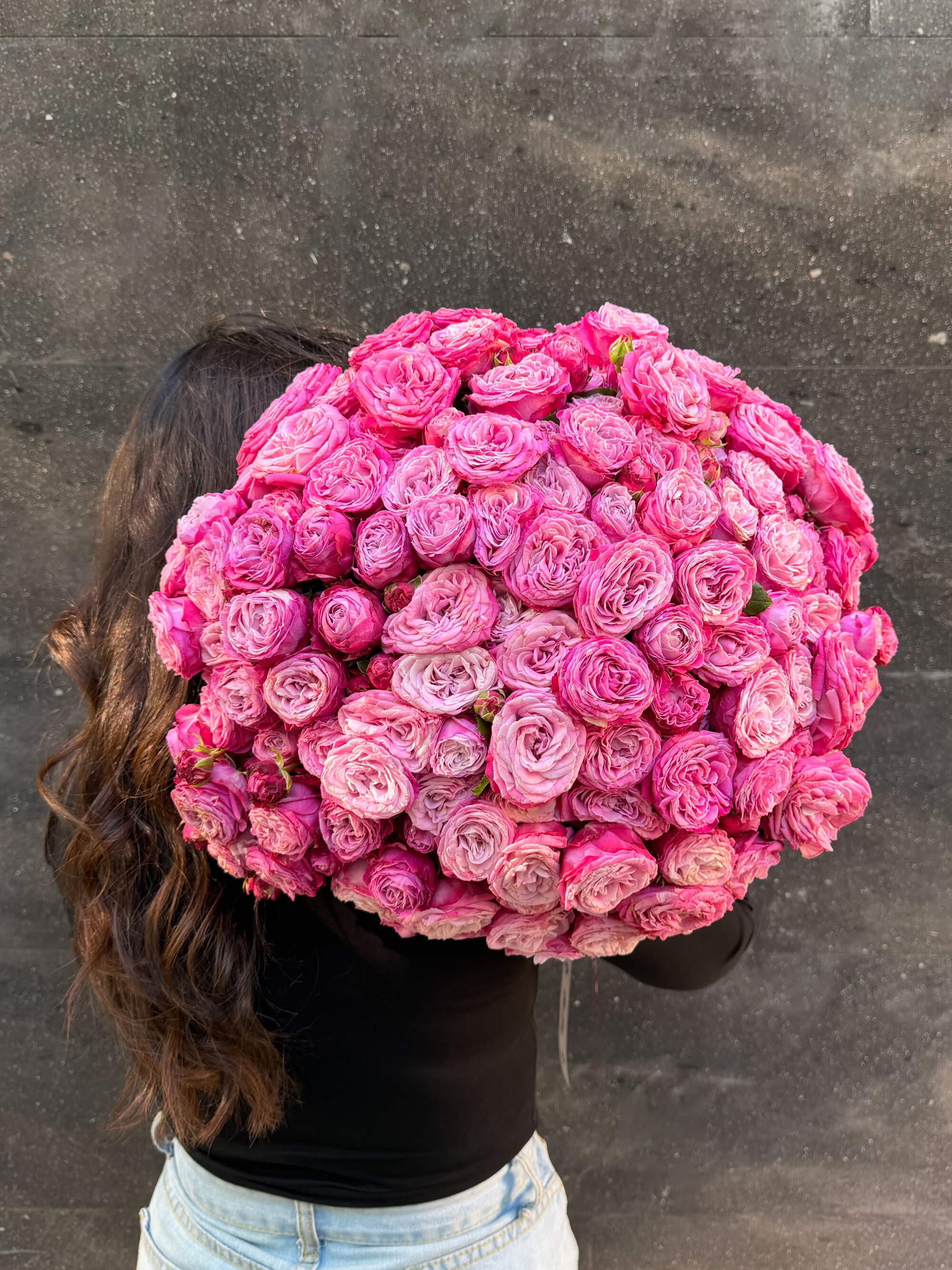 Lady Bombastic spray roses bouquet in pink tones